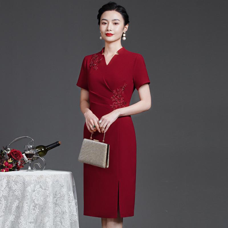 Elegant Wine Red Dress for Middle-Aged and Elderly Women - Mother of the Bride Wedding Banquet Formal Dress