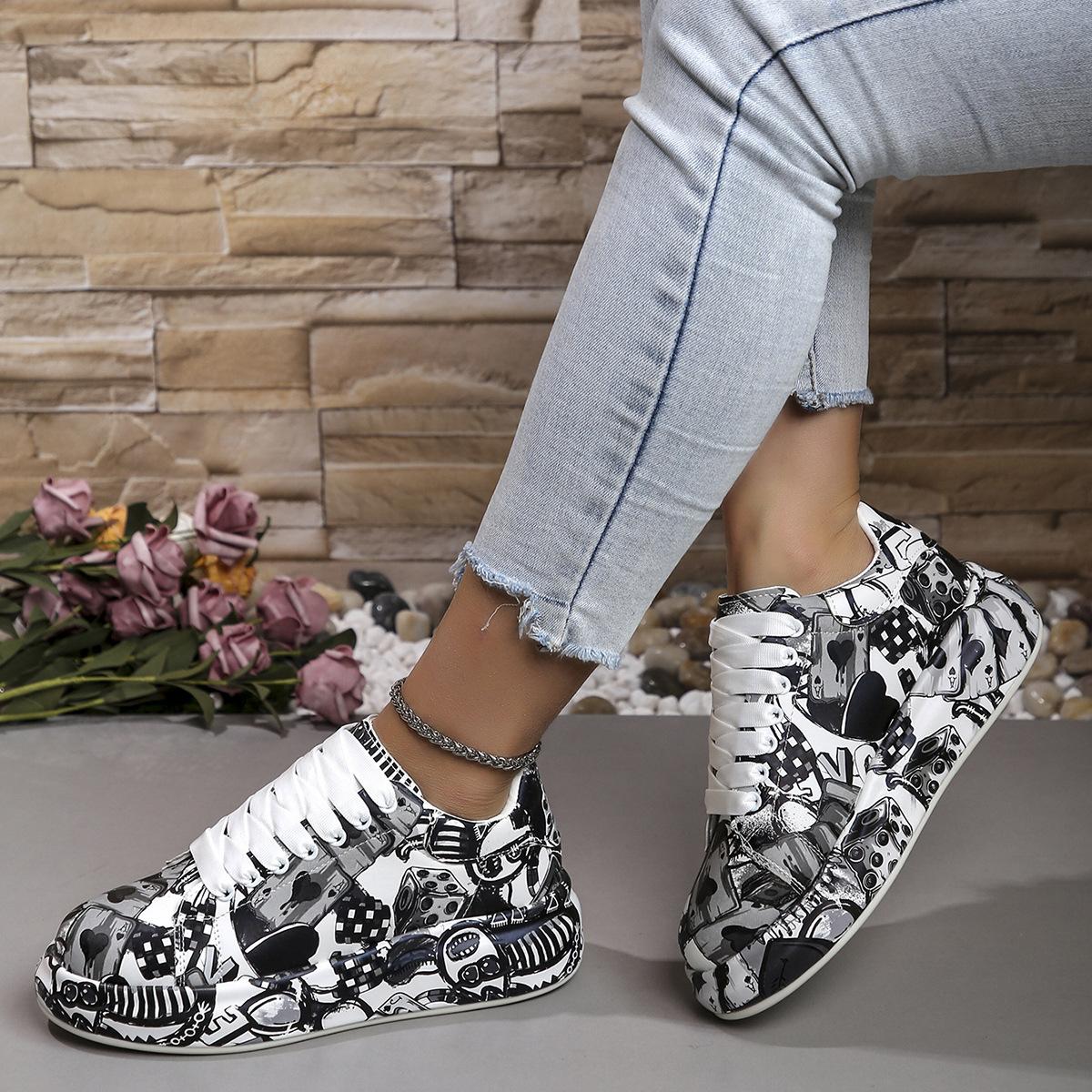 

Sneakers fashion painted graffiti large size sports women s shoes new outer wear lace-up comfortable platform white shoes 36 зелений