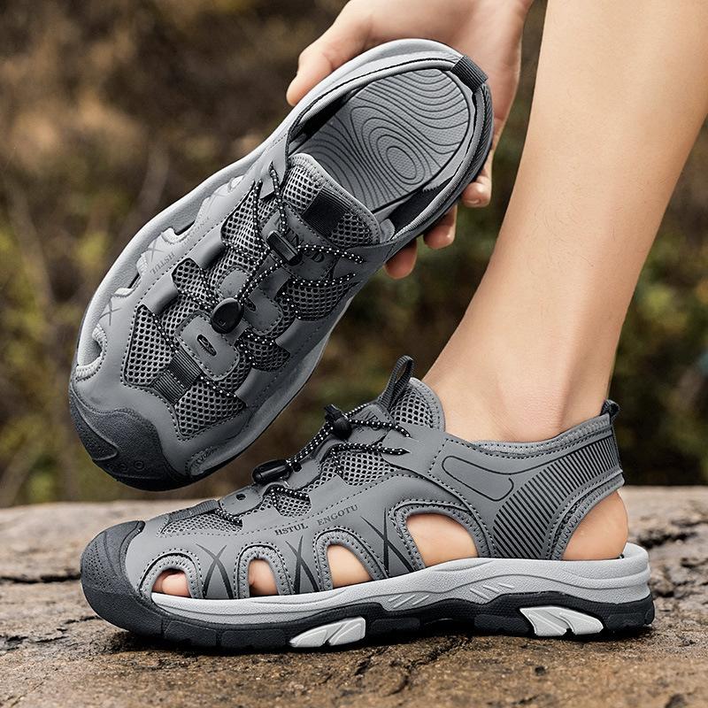 Sandals Men's Summer Mesh High-end Beach Shoes Men's Teen Breathable Beach Shoes Casual Hollow Hollow Shoes