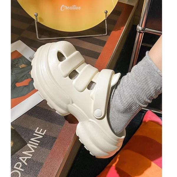 Fashion Shoes Ladies' Slippers Cover Toe Luxury Slides Platform Summer Soft Designer Concise Fashion Retro Shoes Woman 2025 Cover Toe Sl