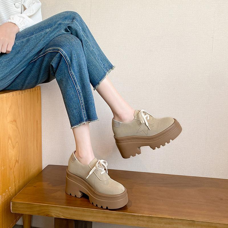 

толстоподошвенные, в цветовой гамме, маленького размера, с внутренней высотой 13 см, женские ретро туфли на шнуровке, на маленькой толстой подошве 38 абрикосовый