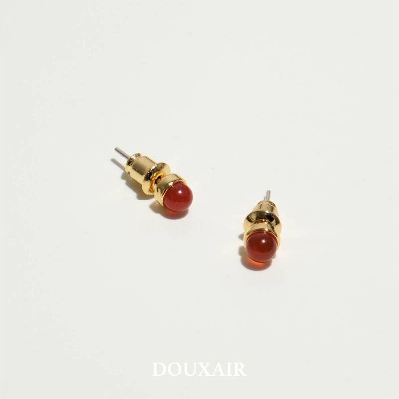 

Douxair Color Natural Stone Stud Earrings Sterling Silver Needle Small Semi-Precious Stone Inlaid Ear Rings Commuter s All-Matching [Red agate] a pair of 925 silver earrings