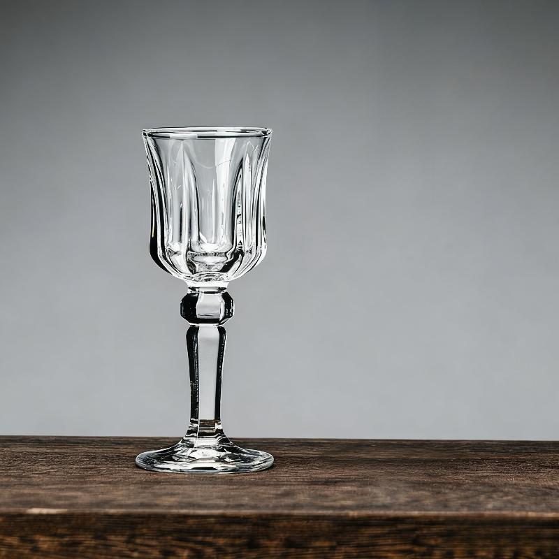 2pcs Creative Exquisite Wine Cup Luxury Wine Glasses Drinking Glasses Bar Cocktail Glass Drinkware Small Wine Glass Spirits Cup