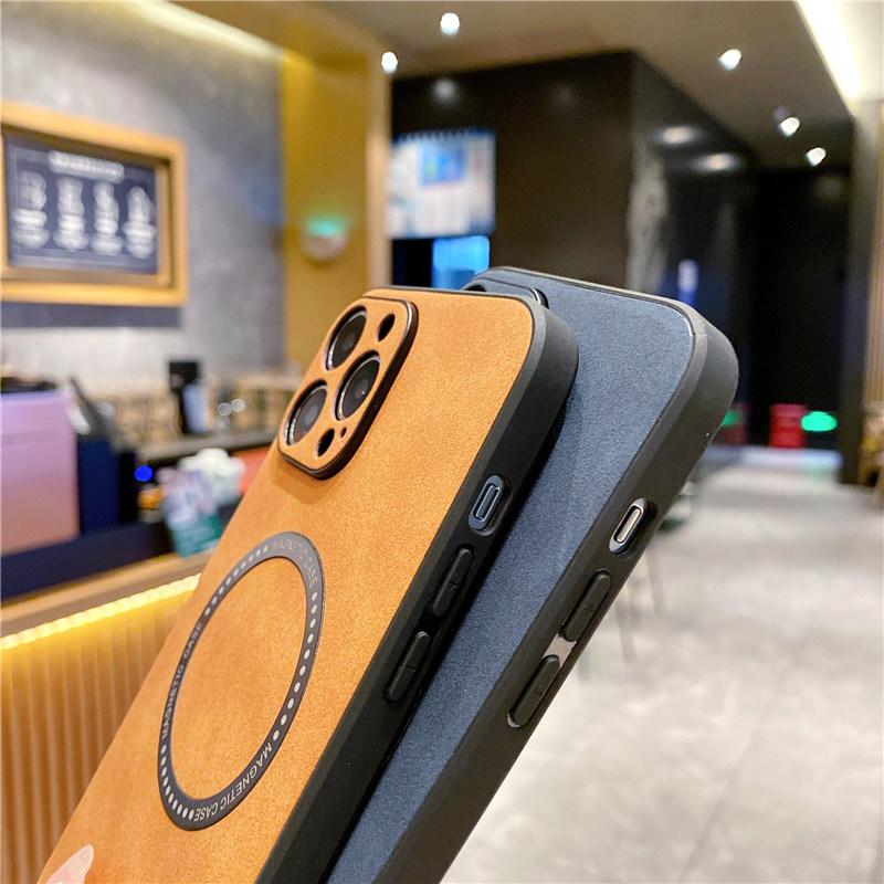 Capa de celular de couro camurça com carregamento sem fio magnético para iPhone 14 13 12 11 Pro Max Xr Xs Max 13pro 14 Plus capa de proteção de lente