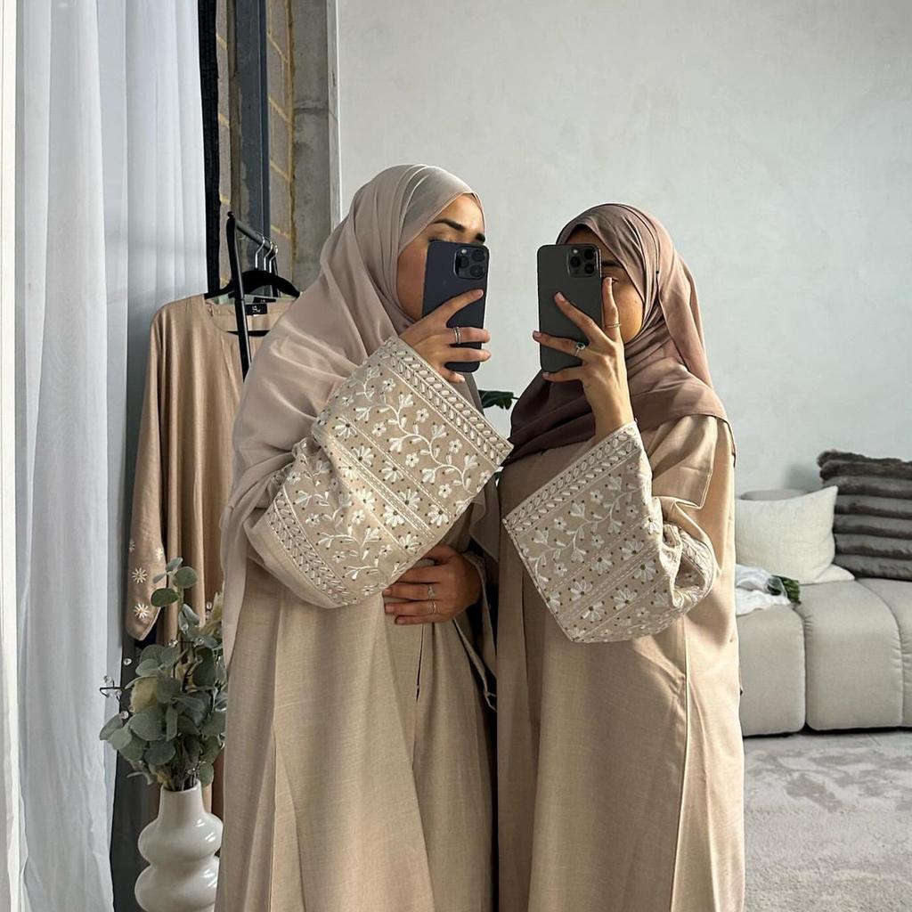 Loriya 2024 Cardigan Abaya Brodé Élégant LR784 - Mode Dubaï & Turquie