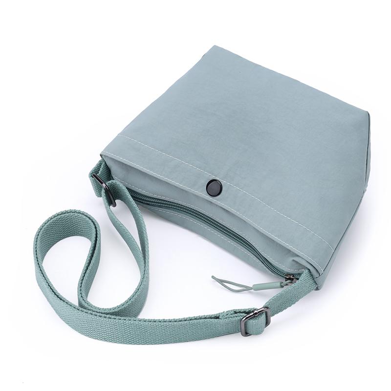 Women's Nylon Crossbody Bag Solid Color Large Capacity Shoulder Dumpling Bag