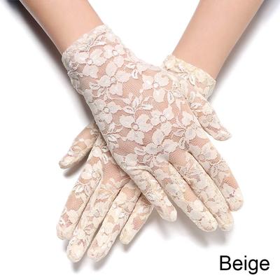 Female Driving Short UV Protection Gloves Bride Lace Gloves Hollow-Out Mittens Sunscreen Gloves