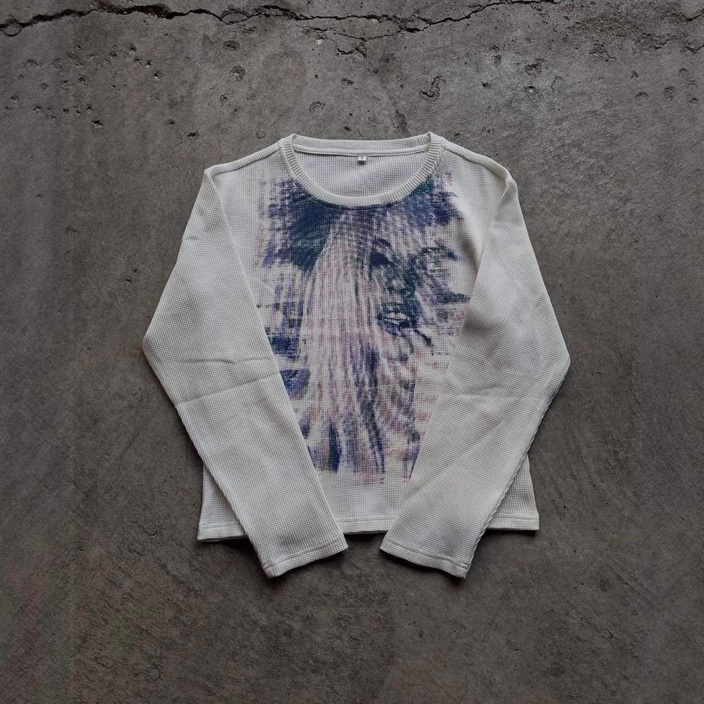 Y2K Trendsetter Distressed Street Art Style Fashion T-Shirt