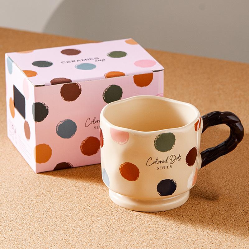 Retro Classic Ceramic Mug Household Water Cup Milk Breakfast Cartoon Cup Creative High Value Souvenir