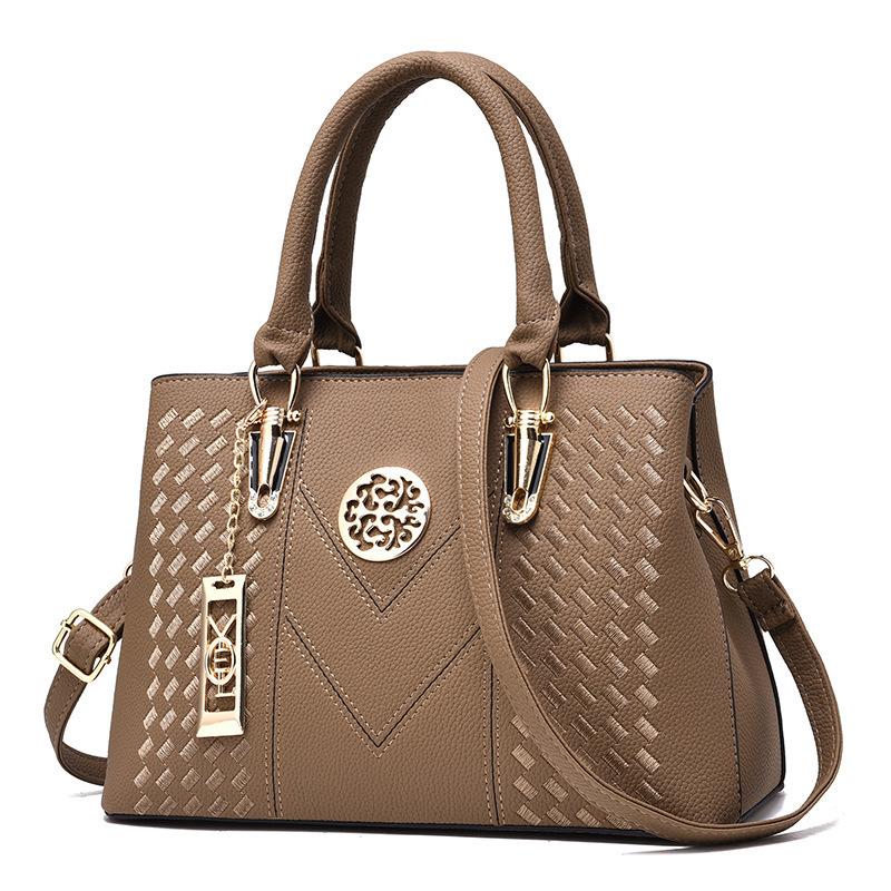 Women's Bags New Fashion Trend Embroidered Ladies Handbags Large Capacity Shoulder Messenger Bag