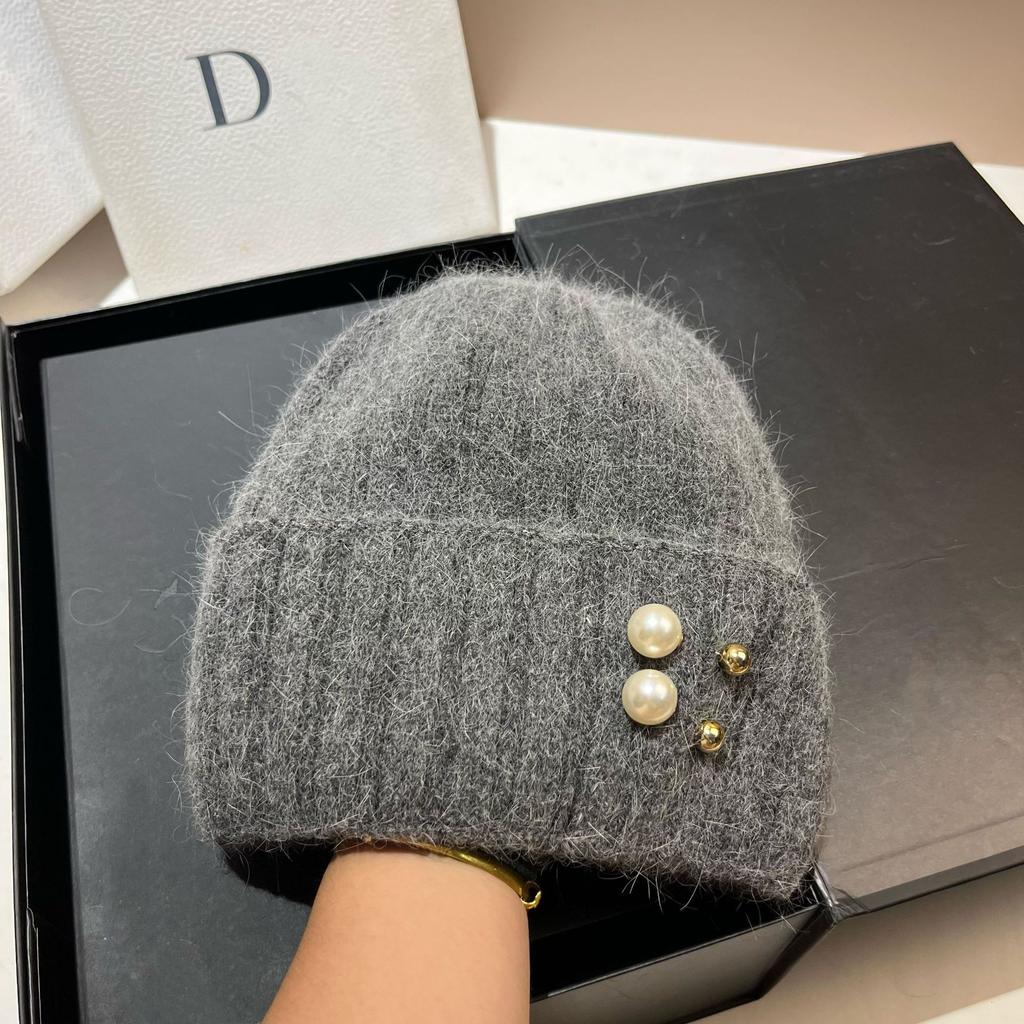 Winter Xiaoxiangfeng Pearl Rabbit Hair Knitted Hat Women'S Nordic Cold Warm Wool Pullover Cold Hat Tide