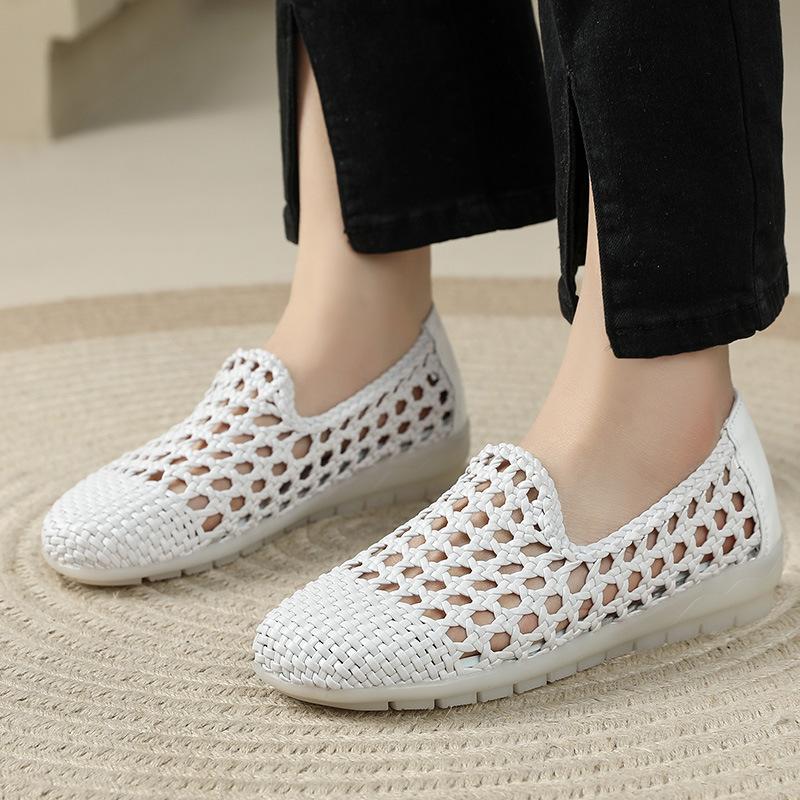 Fashion 2025 Summer Hollow Woven Breathable Shoes Women Sandals Big Size Round Toe Genuine Leather Shoes Summer Flat Casual Sandals