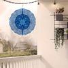 Blauer Metall Windspinner Außenbereich Innenbereich Gartendekor Dynamische wirbelnde Skulptur für Terrasse Hof Hängehaken Kreisdesign Windspiele