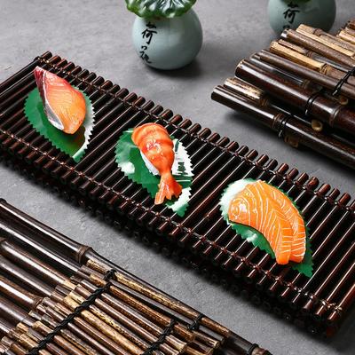 Bambushandwerk Bambusfloß Sushi-Teller Japanisches und Koreanisches Sushi-Restaurant Sashimi-Laden Geschirr Platzierung dekoratives Bambusfloß