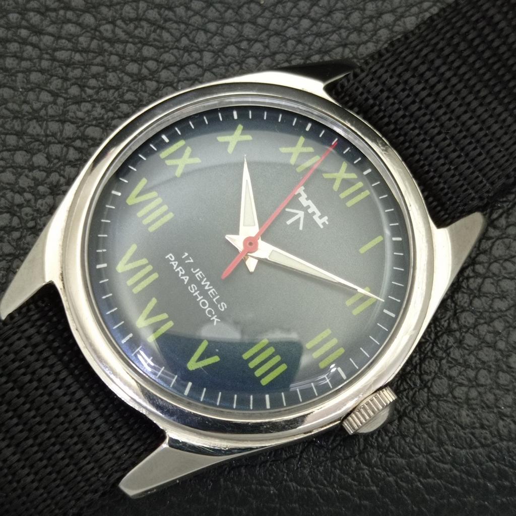 VINTAGE HMT HAND-WINDING INDIAN MENS ROMAN FIGURE BLUE DIAL WATCH A702856-1