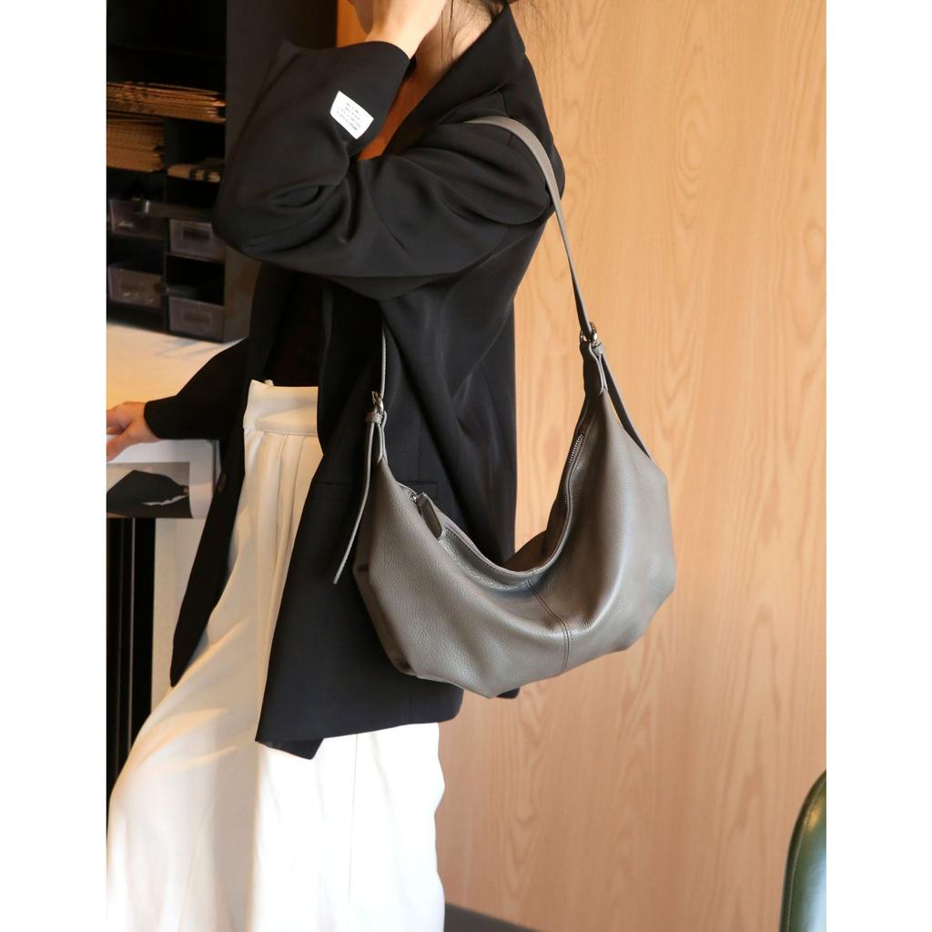 Cowhide Shoulder Women's Bag, Crossbody Women's Fashionable, Simple and Generous Practical Shell Bag, Solid Color Soft Leather Bag