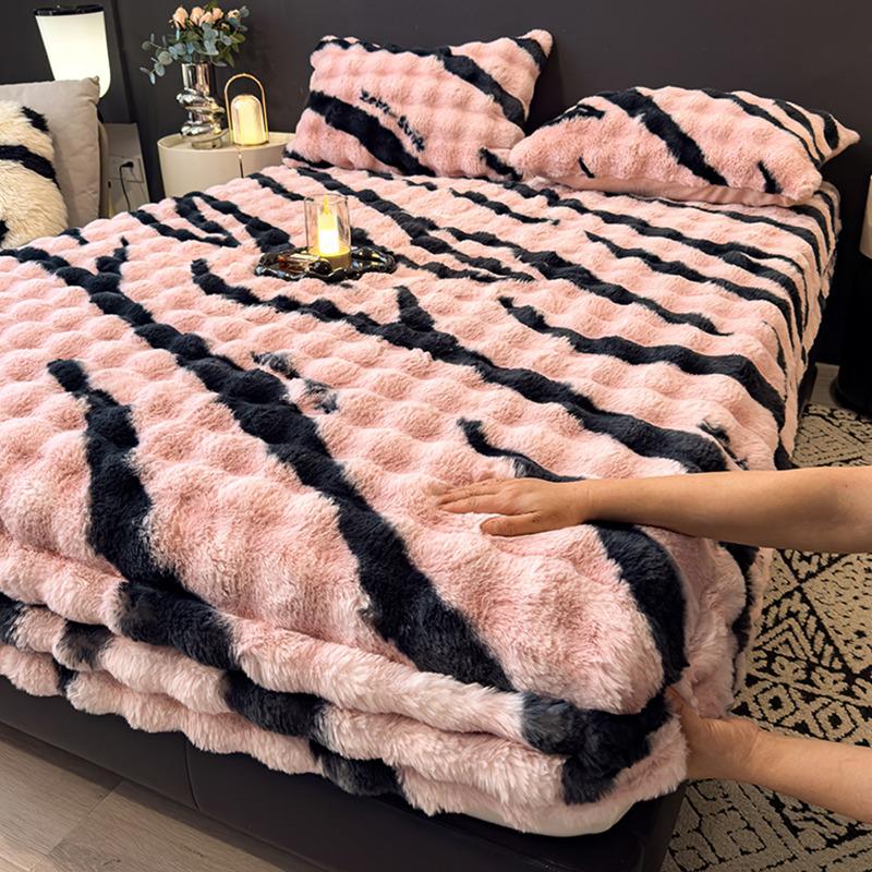Set Lenzuolo con Angoli in Pelliccia di Coniglio Peluche: Foderato in Pile, Caldo per l'Inverno, Include Coprimaterasso - Set da 3 Pezzi per Letto Matrimoniale