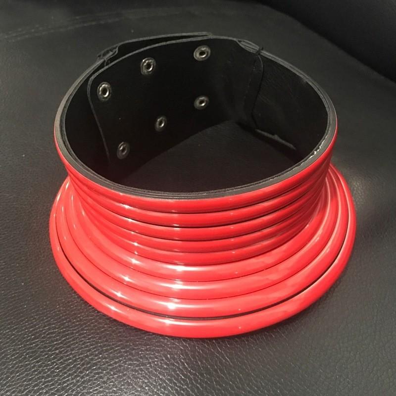 Folkový choker náhrdelník inspirovaný kovem s geometrickým designem pro festivalové nošení