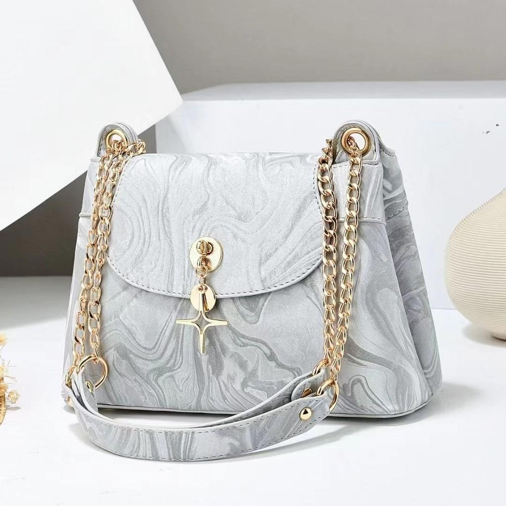 Elegant Macaron Color Chain Handbag For Stylish Daily Use With Spacious Design