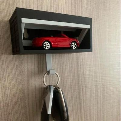Porte-clés créatif pour garage de voiture avec porte ouvrante Porte-clés mural amusant Gain de place Installation facile Porte-crochets pour clés de voiture