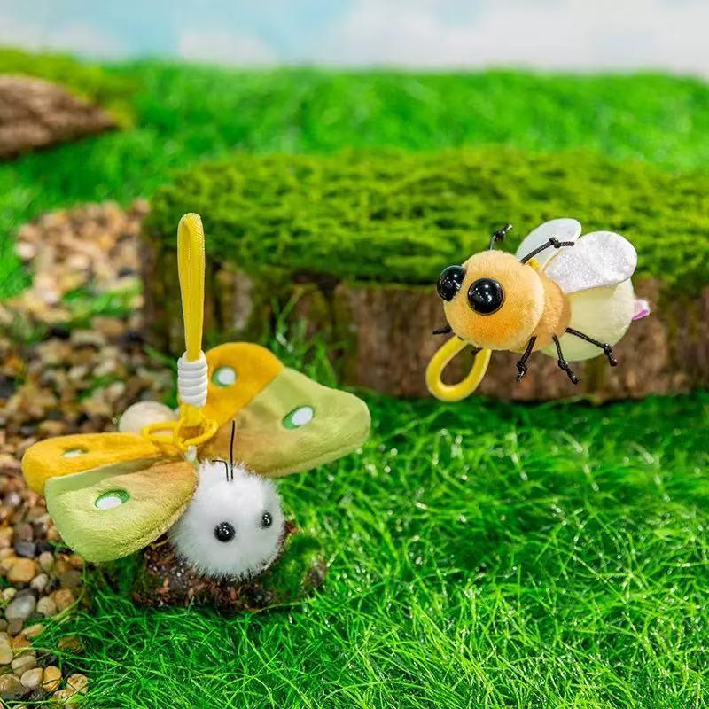 Cute Insect Plush Keychain Cartoon Bug Plush Pendant With Lanyard For Backpack Decoration Bag Charms Gift For Kids Adults