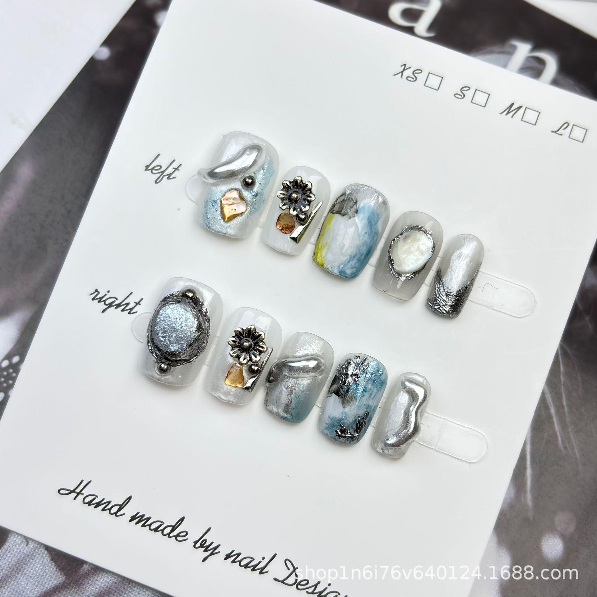 

Metal Mist: Handmade Spicy Girl Gradient Short Wearable Nails M