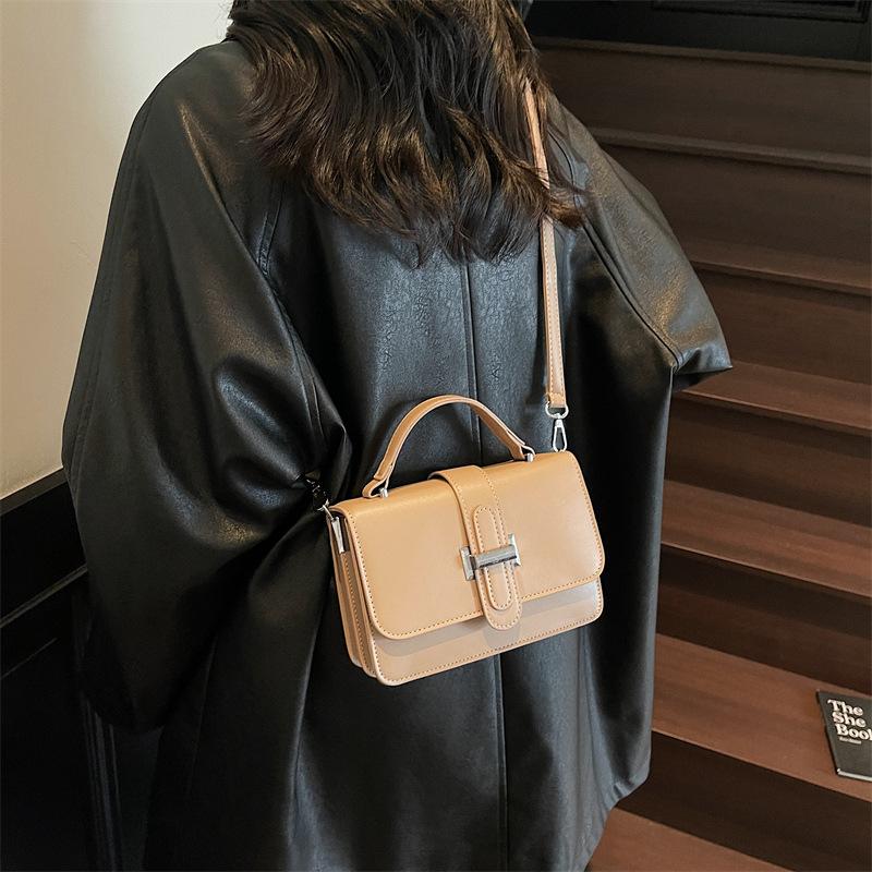 

Однотонная простая популярная модная текстура повседневная портативная на плечо под мышкой кроссбоди маленькая квадратная сумка женщина хаки