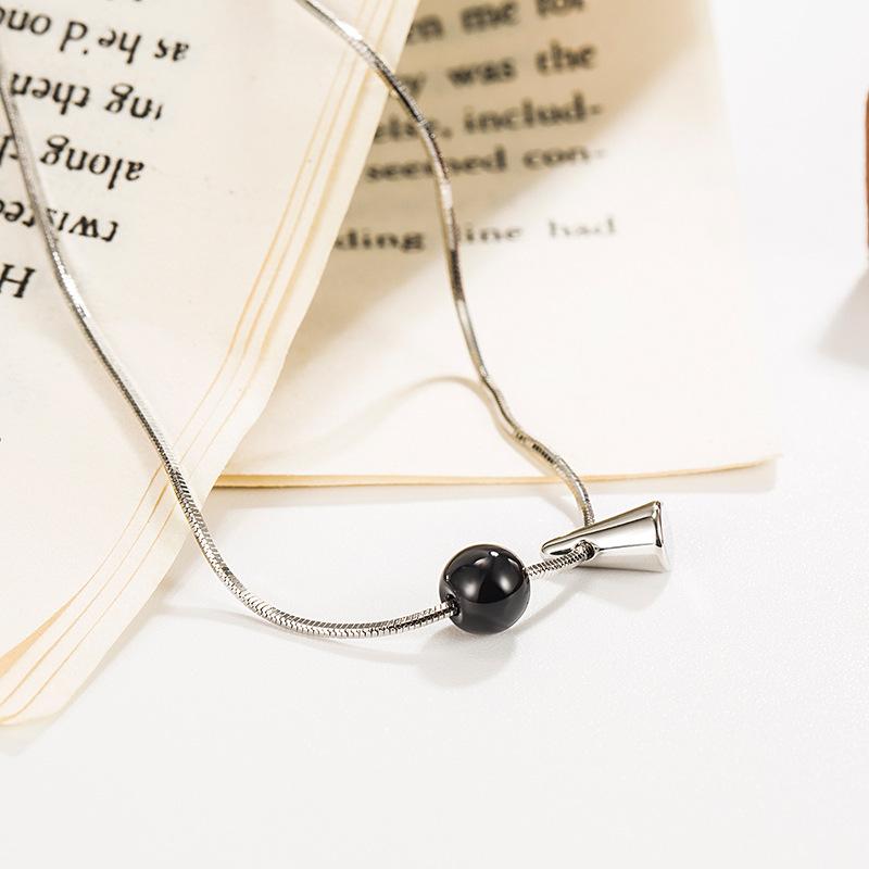 Black Bead Cone Pendant Necklace Women's 2024 New Niche Design Collarbone Chain Simple Light Luxury Design Neck Chain