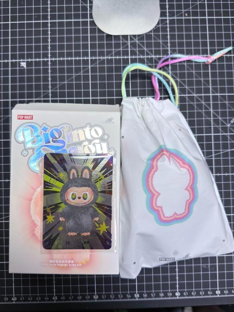 [POUŽITÉ] Originální LABUBU Big Into Energy V3 ID Secret