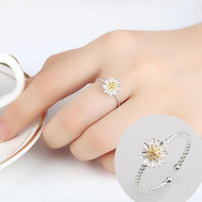 Trendy Daisy Flower Ring for Women - Charming and Fresh Design