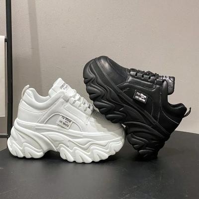 Sneakers Damen Plateau Hellbeige Schuhe Übergröße 35-42 Lässige klobige schwarze Sneakers Damen Trendy Vulkanisierte Schuhe Zapatillas