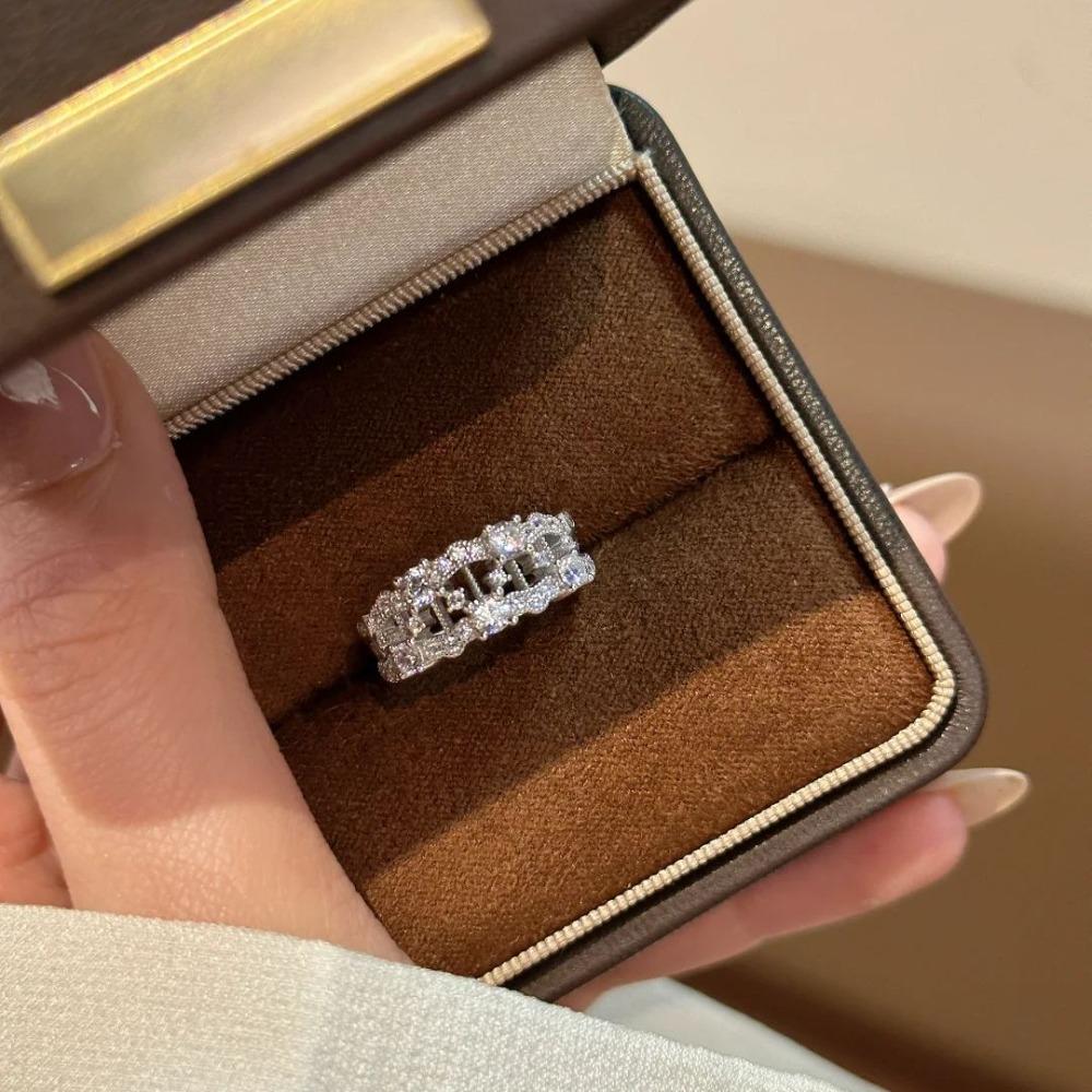 Women Italian Brushed Harp Lace Ring Luxury Stackable Openwork Diamond Ring Simple and Elegant Fashion Jewelry