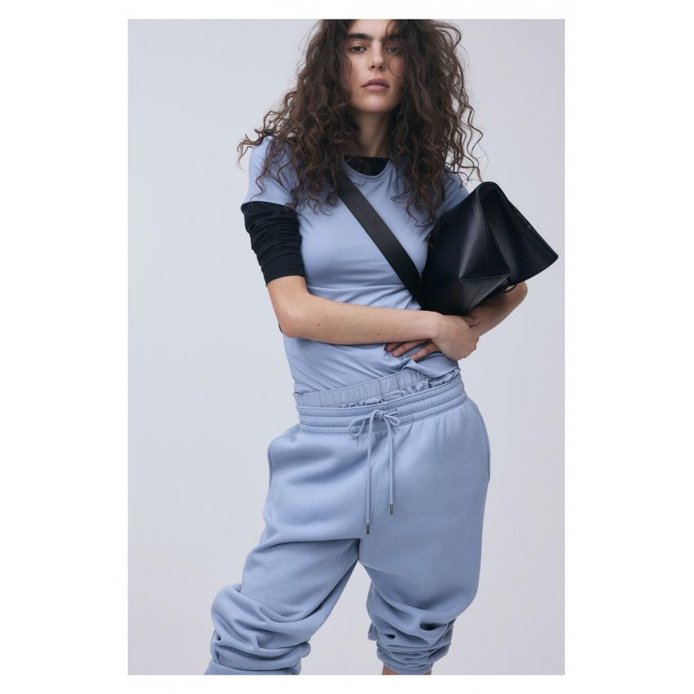 

Облегающая футболка из микрофибры HM пыльно-синяя