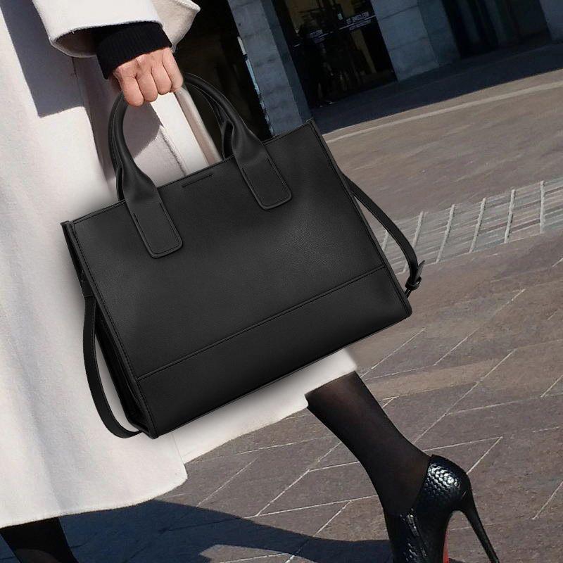 

Большая вместительная сумка для женщин, которые ездят на работу. Новый стиль, модная и элегантная сумка через плечо.