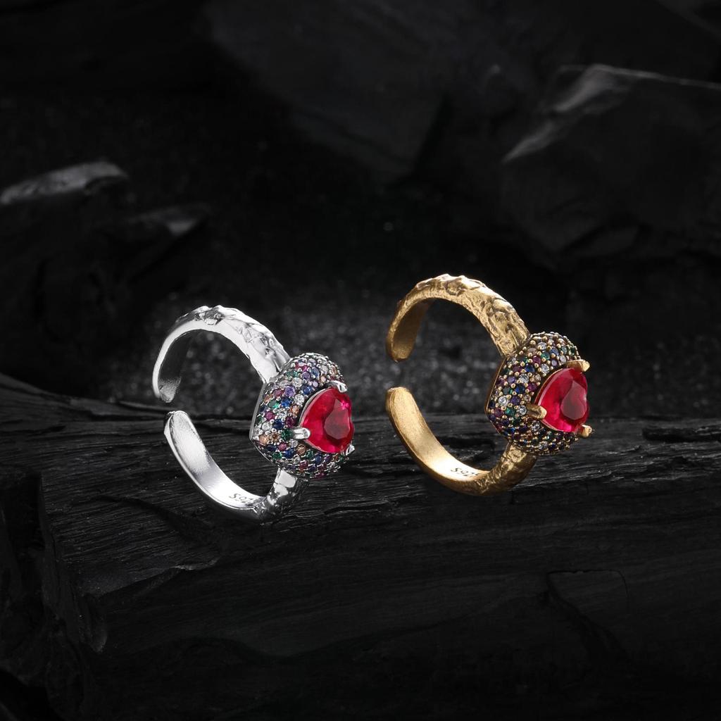 Retro European & American Style 925 Sterling Silver Zircon Love Ring for Women – Fully Inlaid, Versatile, Adjustable, Timeless Design.