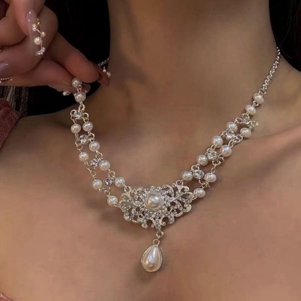 Sparkling Pearl Rhinestone Necklace Beads Pearl Collarbone Chain Sweet Double Layer Necklace  Gift
