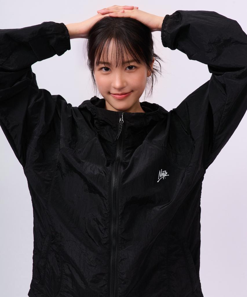Ninez Curve Line Light Windbreaker (2 Colors)