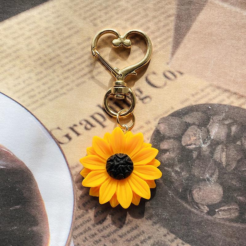 Creative Sunflower Love Heart Keychains Key Ring For Women Best Friend Gift Cute Daisy Plant Pendant Bag Box Car Holder Jewelry
