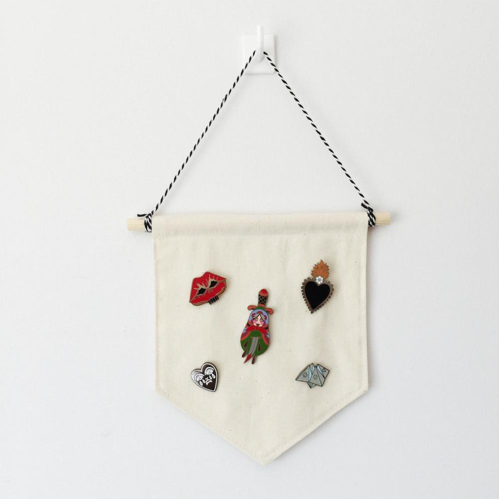 1Pc Large Pin Display Pennant Banner-Showcase Your Collection with This Versatile Blank Canvas Flag