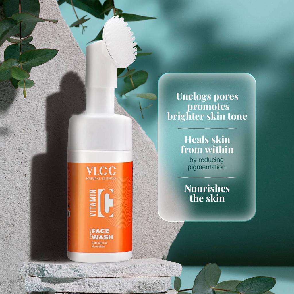 VLCC Vitamin C Foaming Face Wash 100 ml Brightening Deep Cleanse For Even Skin Tone And Daily Pore Care Cleansing