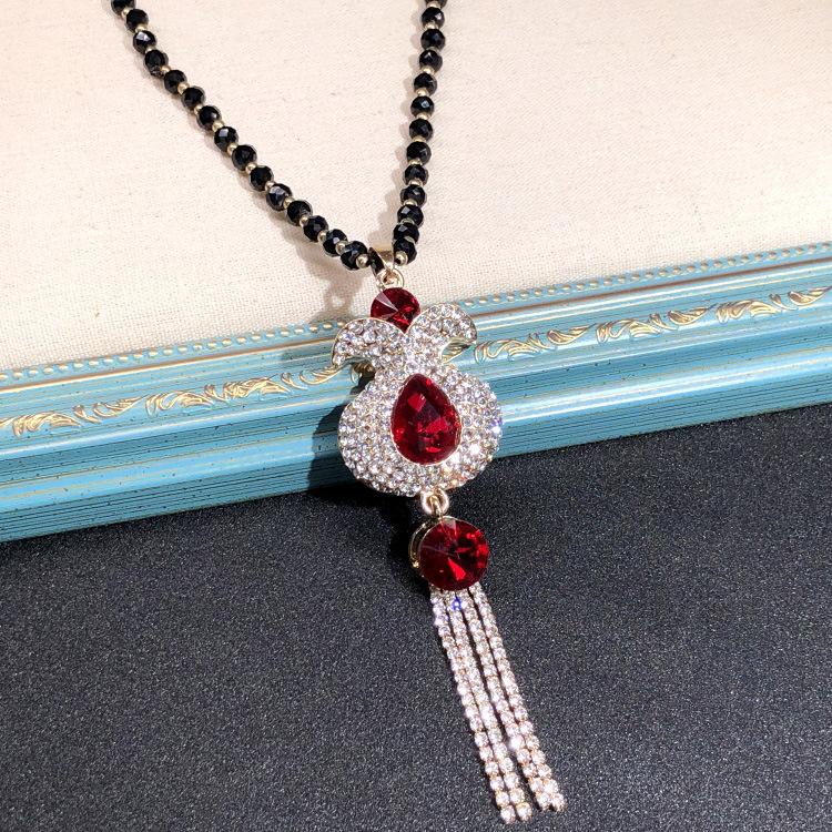 Retro Long Crystal Sweater Chain Women's Versatile Temperament Flower Pendant Necklace Fashion Ethnic Style Hanging Accessories