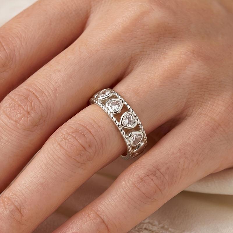 1PC Exquisite and Light Luxury Style Heart-shaped Full-diamond Women's Wide Ring, Inlaid with Sparkling Heart-shaped Synthetic Zircon, with Hollow