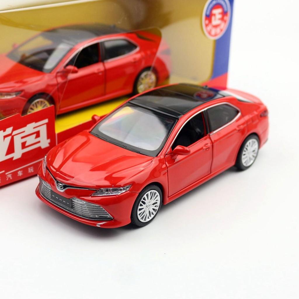 Camry Alloy Car Model 134 Toy Camry Diecast Collectors Vehicle Gifting Display