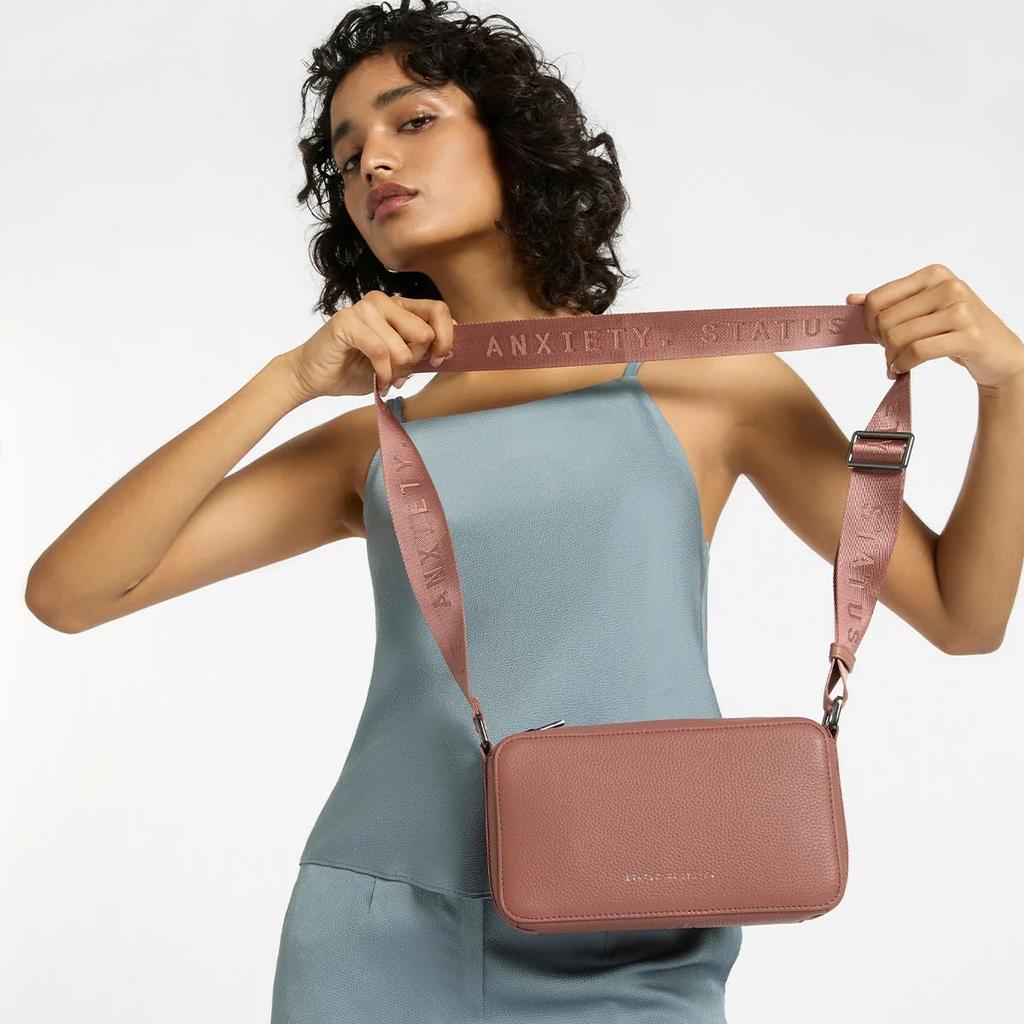 Status Anxiety DELIRIUM Shoulder Crossbody Adult Leather Cowhide Korean Leather Dusty Rose Women's Bag, Bag, Bag, Leather, Bag,