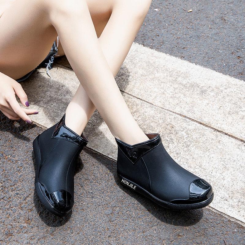 Warme Regenstiefel für Damen wasserdichte Regenschuhe Damen kurze Plüsch-Knöchel-Regenstiefel mit Fell Damen-Galoschen Winter-Gummi-Regenstiefel