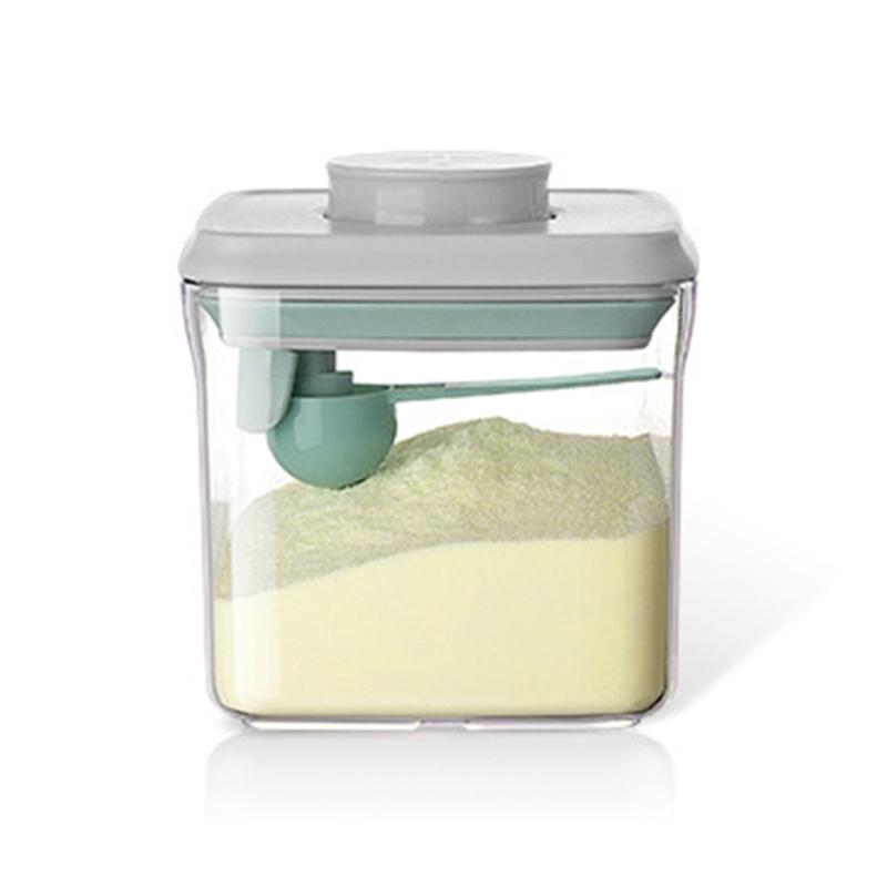 

Large Capacity Baby Formula Dispenser With Spoon Sealed Milk Powder and Baby Food Container For Infant Feeding