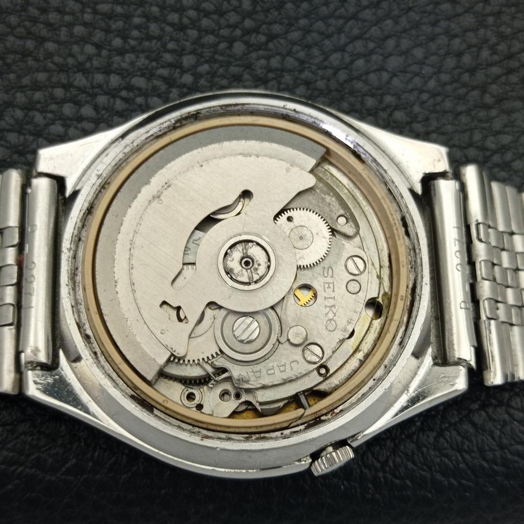 GENUINE VINTAGE SEIKO 5 AUTOMATIC 7019A JAPAN MENS BLACK DIAL WATCH a702413-5 R124-a702413