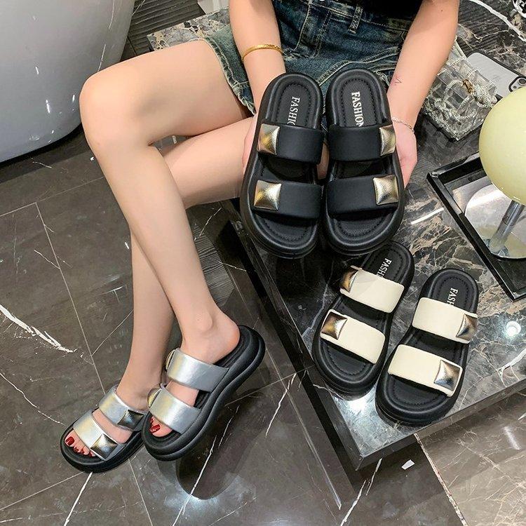 [Ushilai] Soft and lightweight 2025 new boutique comfortable thick-bottomed fashionable outer wear open-toed slippers women