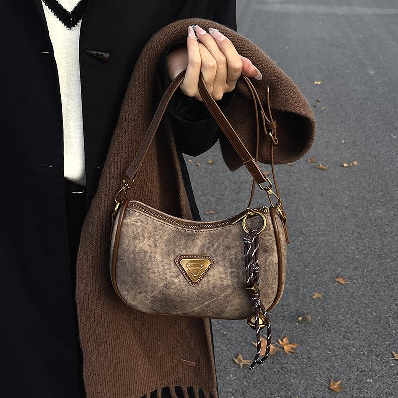 2025 New Product Fashion Versatile Large Capacity Niche Design Crossbody Shoulder Underarm Handbag Bag