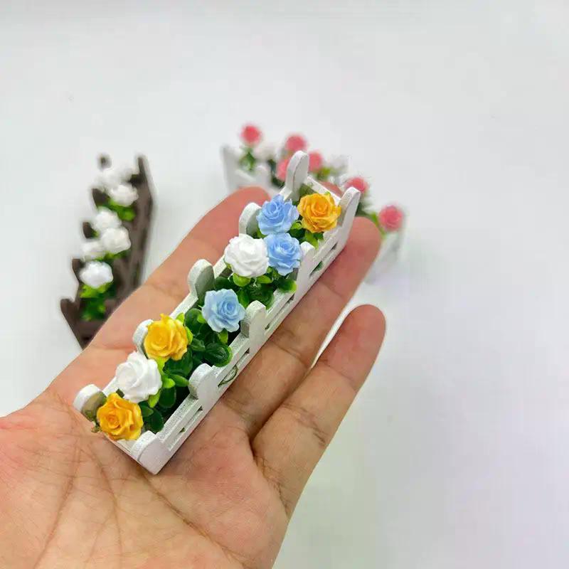1Pcs Garden Lifelike Artificial Flower Miniature Potted Plants Decoration 1:12 Scale Dollhouse Simulated Rose Flowers Ornament